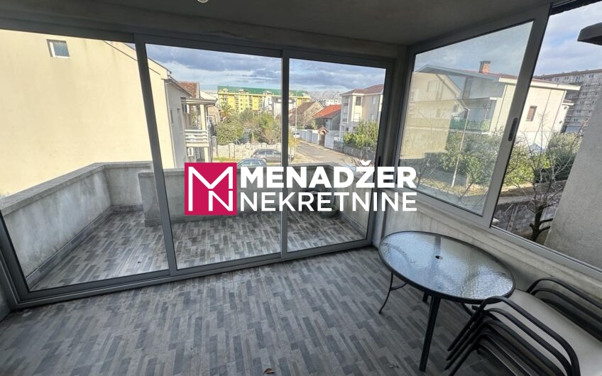 KUĆA 140 m2, PLAC 220 m2 – STARI AERODROM