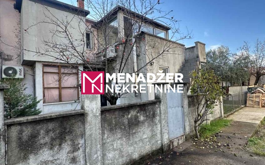 KUĆA 140 m2, PLAC 220 m2 – STARI AERODROM