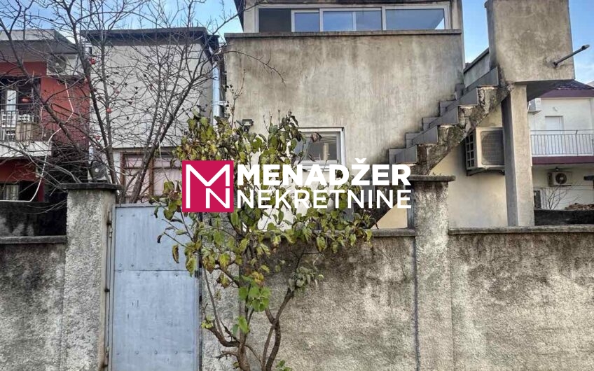 KUĆA 140 m2, PLAC 220 m2 – STARI AERODROM