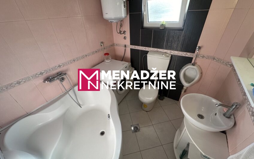 KUĆA 140 m2, PLAC 220 m2 – STARI AERODROM