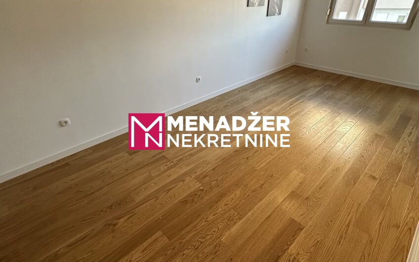 DVOSOBAN PRAZAN STAN 70 m2, GARAŽA – CENTRAL POINT