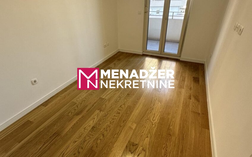 DVOSOBAN PRAZAN STAN 70 m2, GARAŽA – CENTRAL POINT