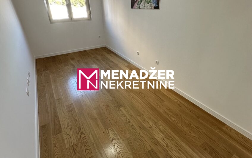 DVOSOBAN PRAZAN STAN 70 m2, GARAŽA – CENTRAL POINT