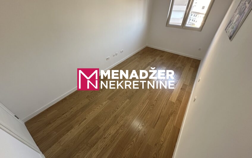DVOSOBAN PRAZAN STAN 70 m2, GARAŽA – CENTRAL POINT