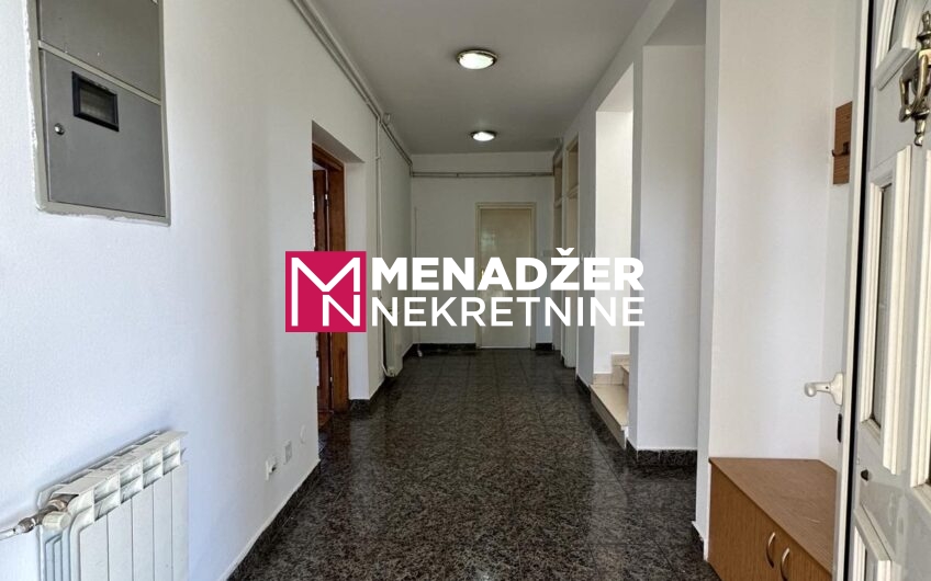 KUĆA 230 m2, PLAC 2 000 m2 – ZABJELO