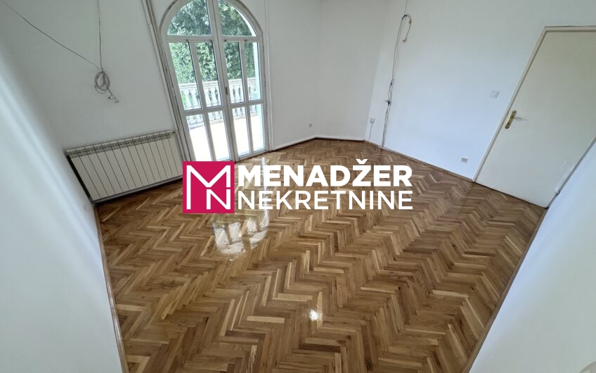 KUĆA 230 m2, PLAC 2 000 m2 – ZABJELO