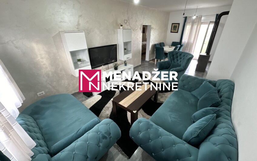 KUĆA NAMJEŠTENA 135 m2, PLAC 700 m2 – DONjI KOKOTI
