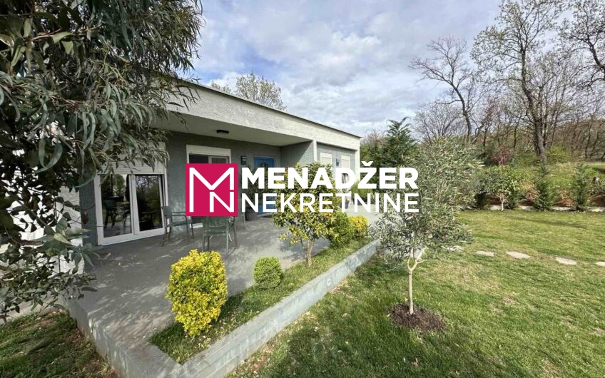 KUĆA NAMJEŠTENA 95 m2 – VRANIĆI
