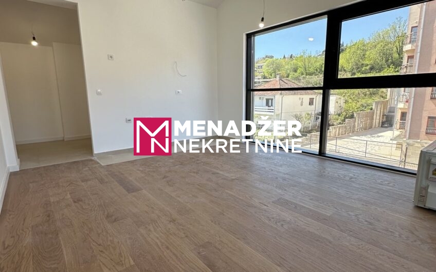 GARSONjERA 33 m2 – MOMIŠIĆI