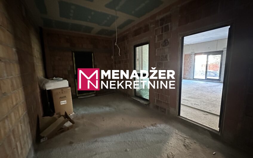 POSLOVNI PROSTOR 80 m2 – MOMIŠIĆI
