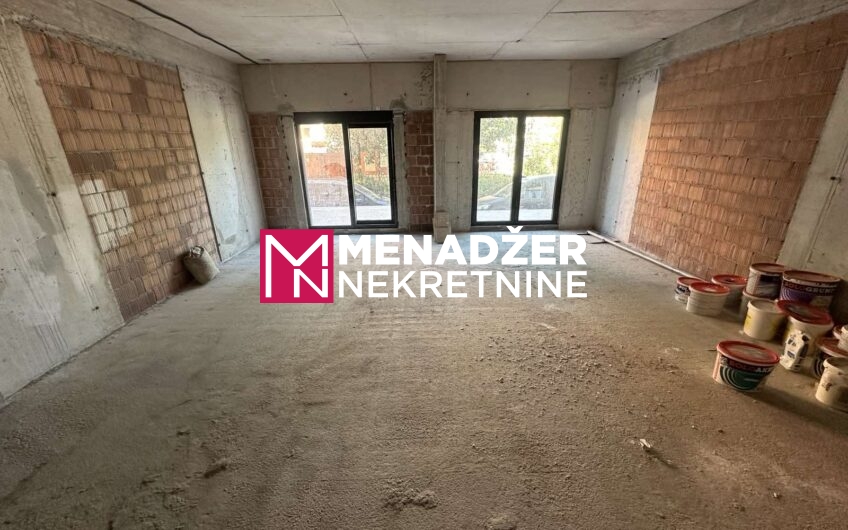 POSLOVNI PROSTOR 80 m2 – MOMIŠIĆI