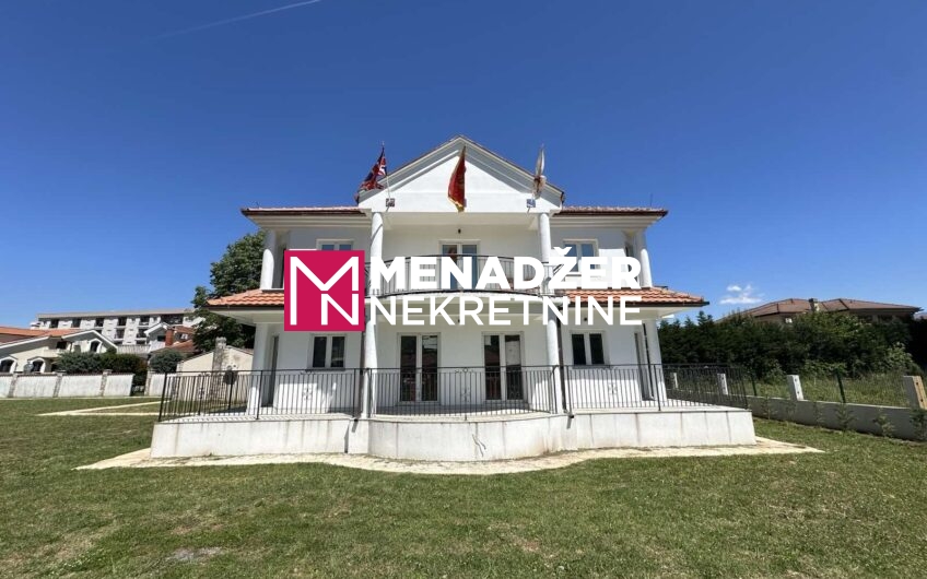 KUĆA 360 m2, PLAC 1 015 m2 – ZABJELO