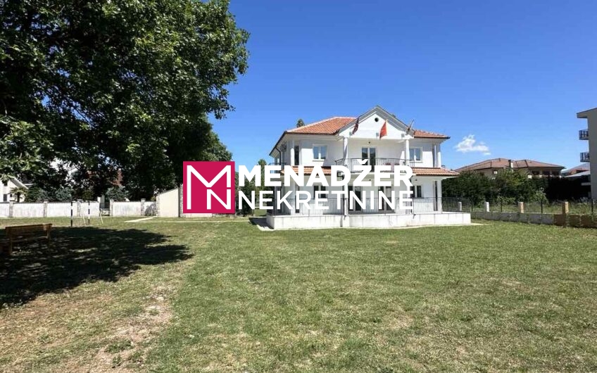 KUĆA 360 m2, PLAC 1 015 m2 – ZABJELO