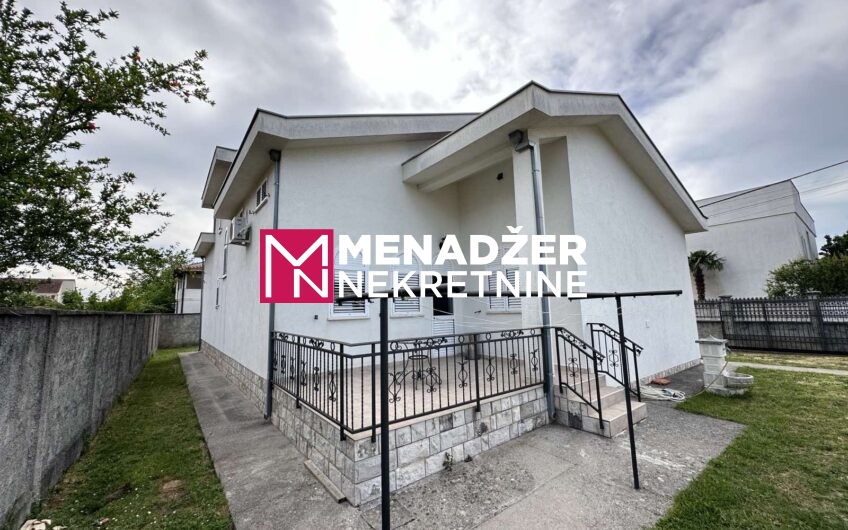 KUĆA 400 m2, PLAC 700 m2 – ZLATICA
