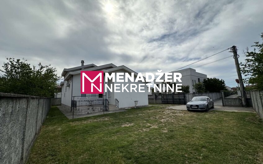 KUĆA NAMJEŠTENA 400 m2, PLAC 700 m2 – ZLATICA
