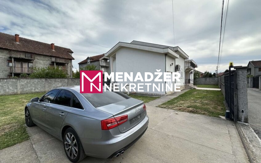 KUĆA NAMJEŠTENA 400 m2, PLAC 700 m2 – ZLATICA