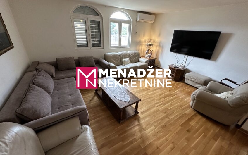 KUĆA NAMJEŠTENA 400 m2, PLAC 700 m2 – ZLATICA