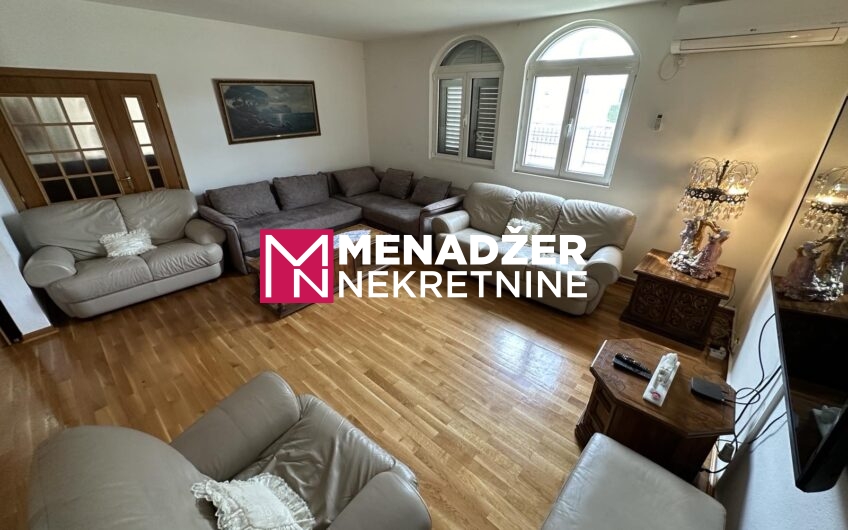 KUĆA 400 m2, PLAC 700 m2 – ZLATICA