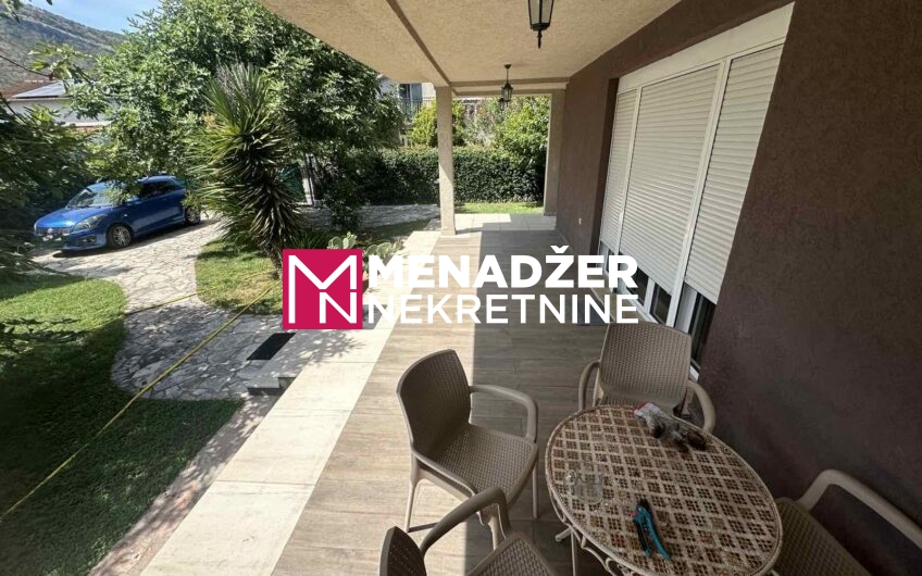 KUĆA 200 m2, PLAC 400 m2 – TOLOŠI