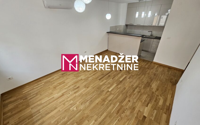 DVOSOBAN PRAZAN STAN 65 m2, GARAŽA – CITY KEJ