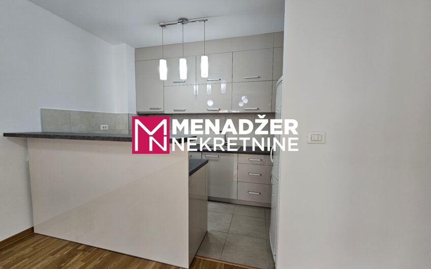 DVOSOBAN PRAZAN STAN 65 m2, GARAŽA – CITY KEJ
