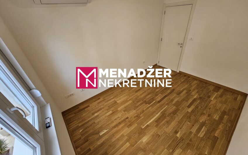 DVOSOBAN PRAZAN STAN 65 m2, GARAŽA – CITY KEJ