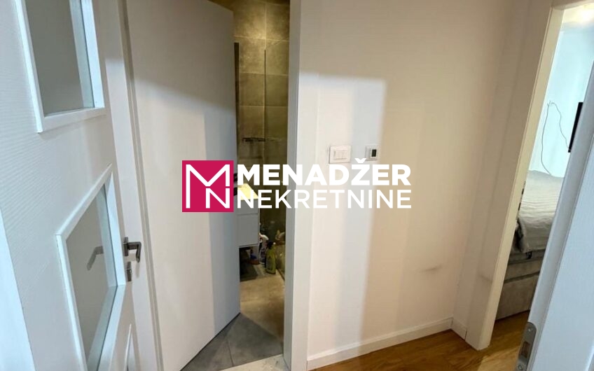DVOSOBAN POLUNAMJEŠTEN STAN 78 m2 – CENTAR