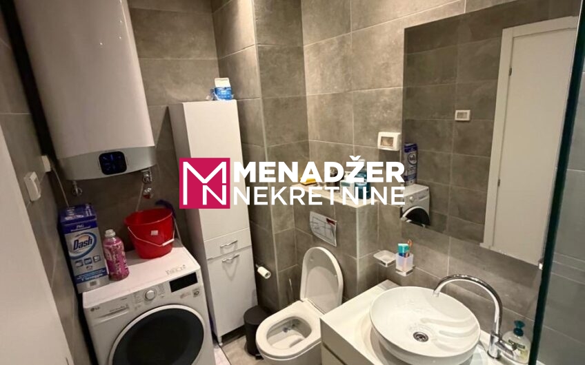 DVOSOBAN POLUNAMJEŠTEN STAN 78 m2 – CENTAR