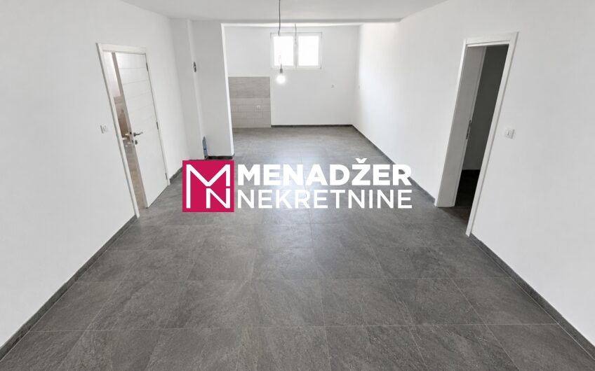 KUĆA 360 m2, PLAC 1 000 m2 – DONjA GORICA