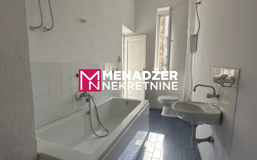 DVOSOBAN STAN 69 m2 – CENTAR