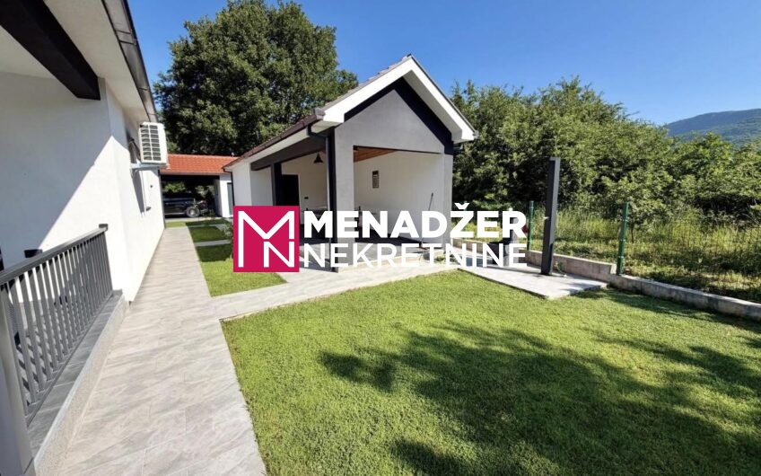 KUĆA 160 m2, PLAC 2 000 m2, BAZEN – PRIČELjE