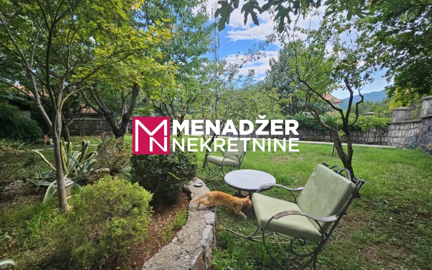 KUĆA NAMJEŠTENA 90 m2, PLAC 850 m2 – MAREZA