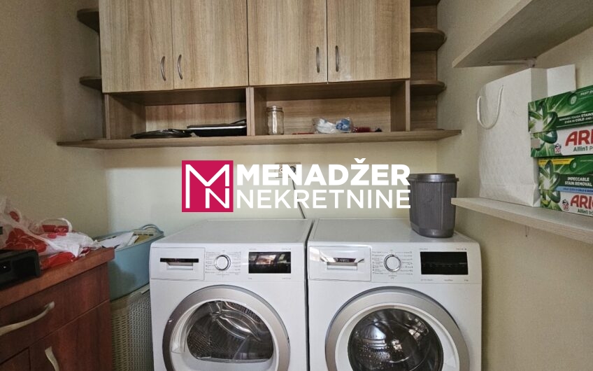 KUĆA NAMJEŠTENA 90 m2, PLAC 850 m2 – MAREZA