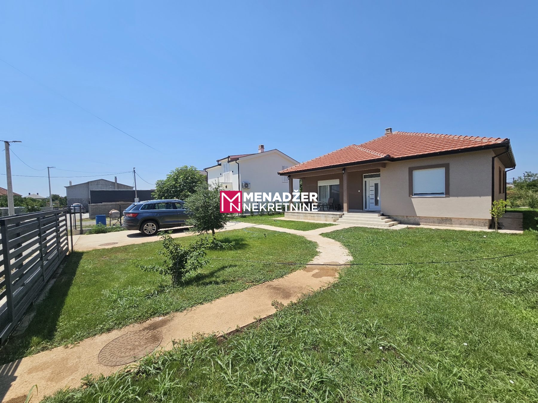 KUĆA NAMJEŠTENA 135 m2 - ZLATICA