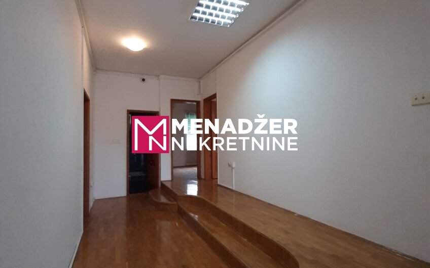 KUĆA 360 m2 – MOMIŠIĆI