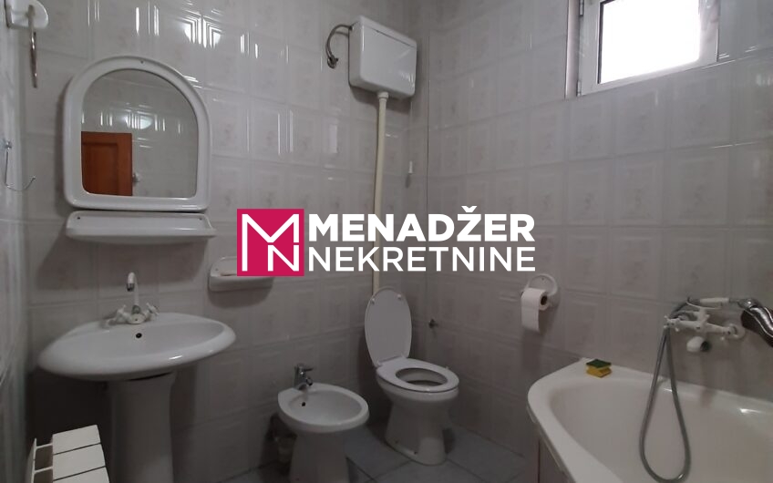 KUĆA 360 m2 – MOMIŠIĆI