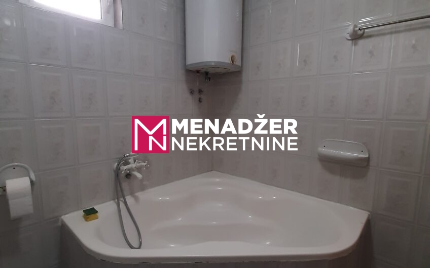 KUĆA 360 m2 – MOMIŠIĆI