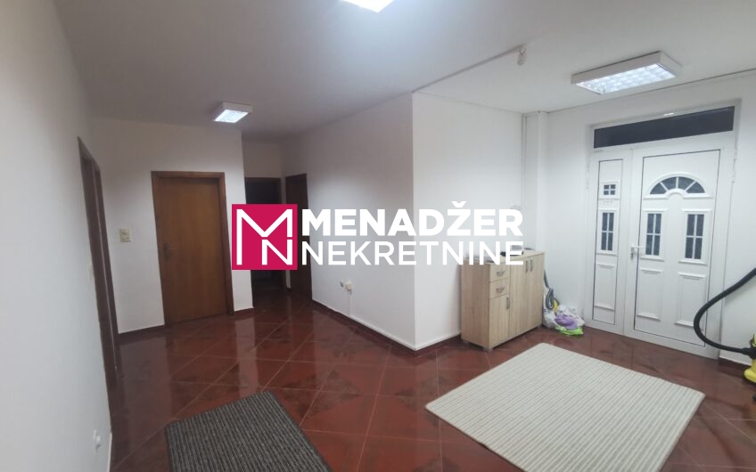 KUĆA 360 m2 – MOMIŠIĆI