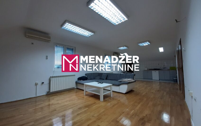 KUĆA 360 m2 – MOMIŠIĆI