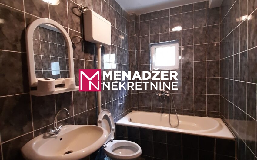 KUĆA 360 m2 – MOMIŠIĆI