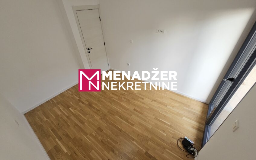 DVOSOBAN PRAZAN STAN 66 m2, GARAŽA – STARI AERODROM