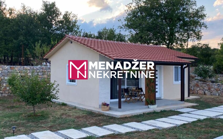 KUĆA NAMJEŠTENA 60 m2, PLAC 1 000 m2 – GORNjI KOKOTI