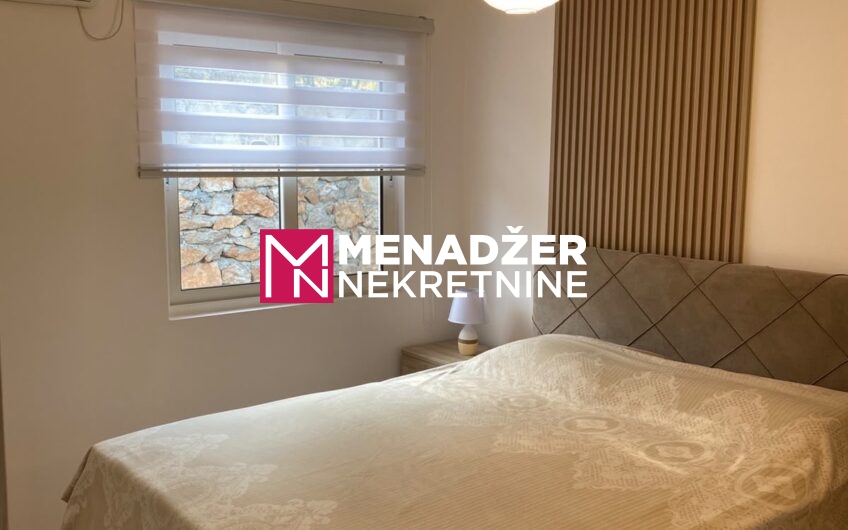 KUĆA NAMJEŠTENA 60 m2, PLAC 1 000 m2 – GORNjI KOKOTI