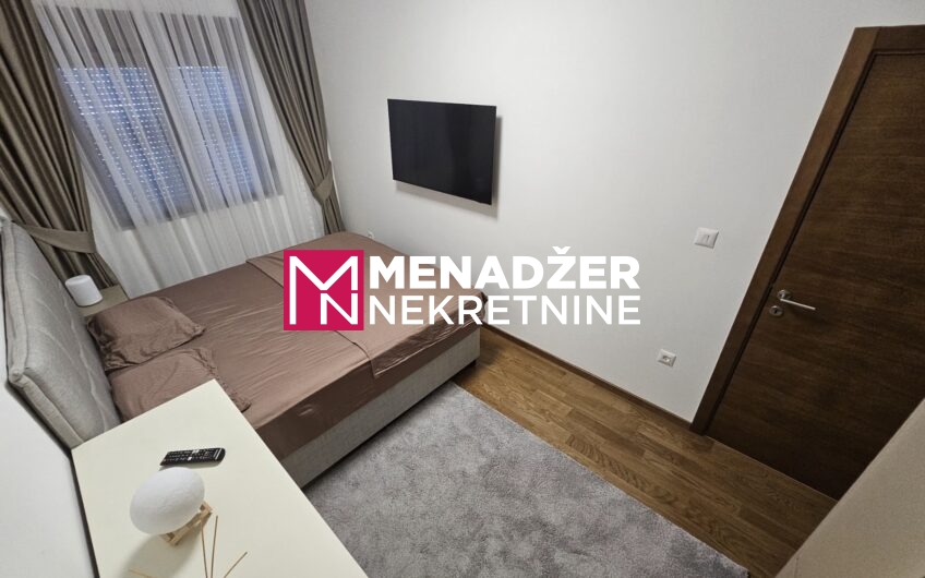DVOSOBAN NAMJEŠTEN 63 m2, GARAŽA – VEZIROV MOST
