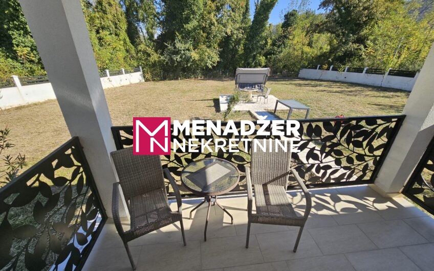 KUĆA NAMJEŠTENA 140 m2 – VELjE BRDO