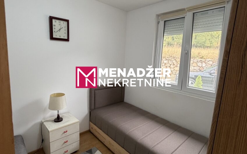 KUĆA NAMJEŠTENA 70 m2 – DOLjANI
